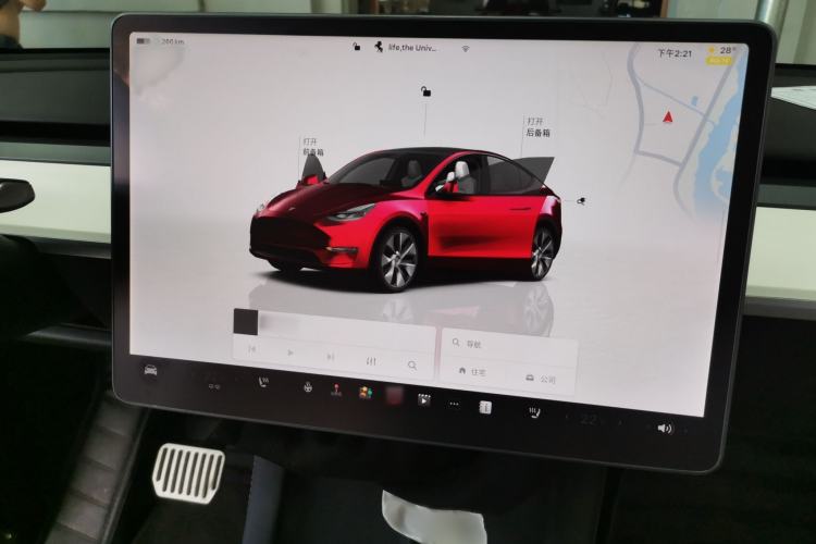 Used Tesla Model Y 2022 Long-Range All-Wheel-Drive Version Interior 3