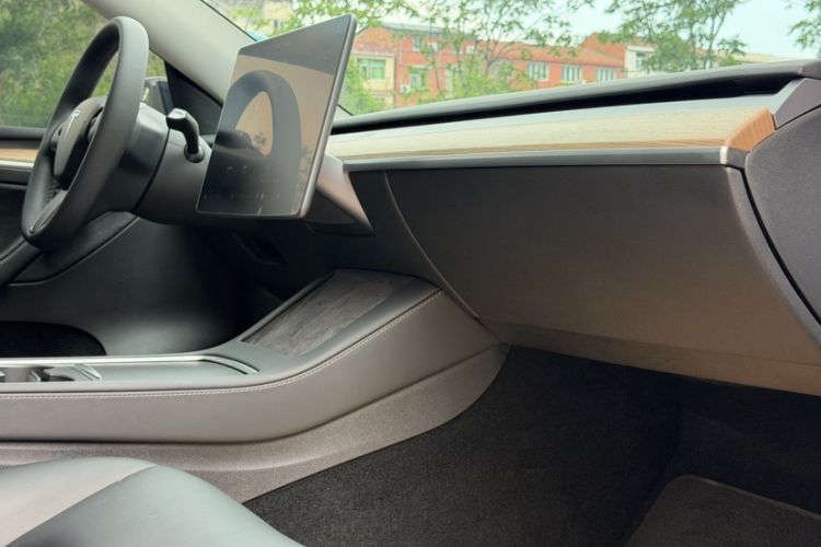 Used Tesla Model Y 2022 Revised Version Rear-Wheel Drive Interior 3