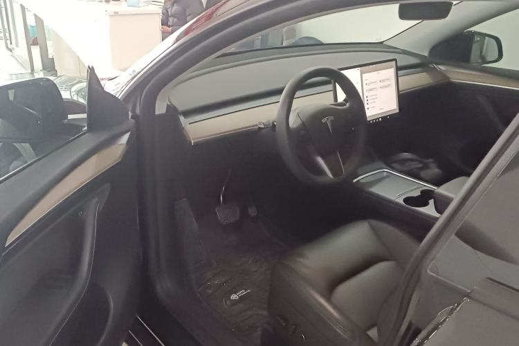 Used Tesla Model Y 2022 Revised Version Rear-Wheel Drive Interior 3