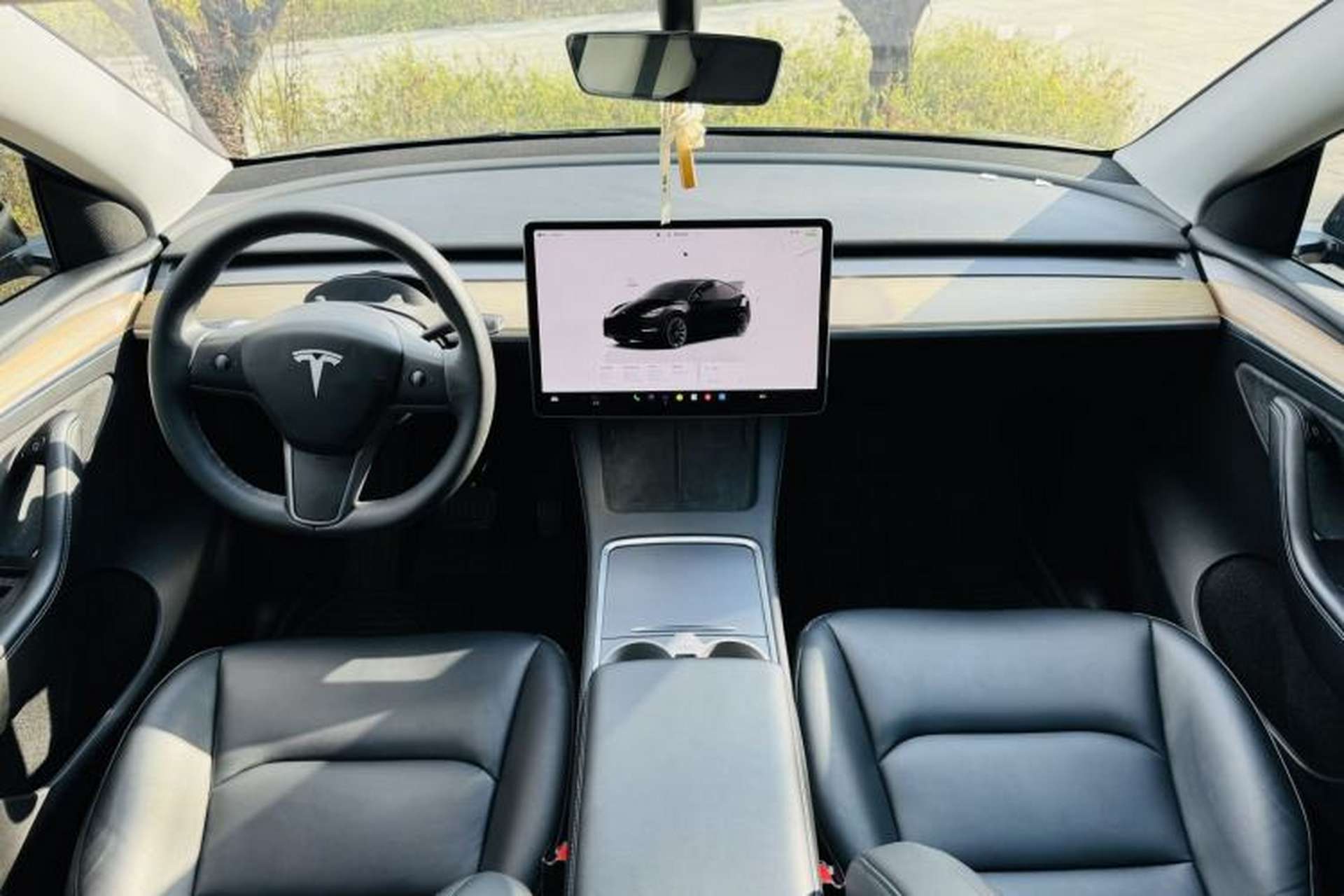 Used Tesla Model Y 2022 Revised Version Long-Range All-Wheel Drive Interior 3