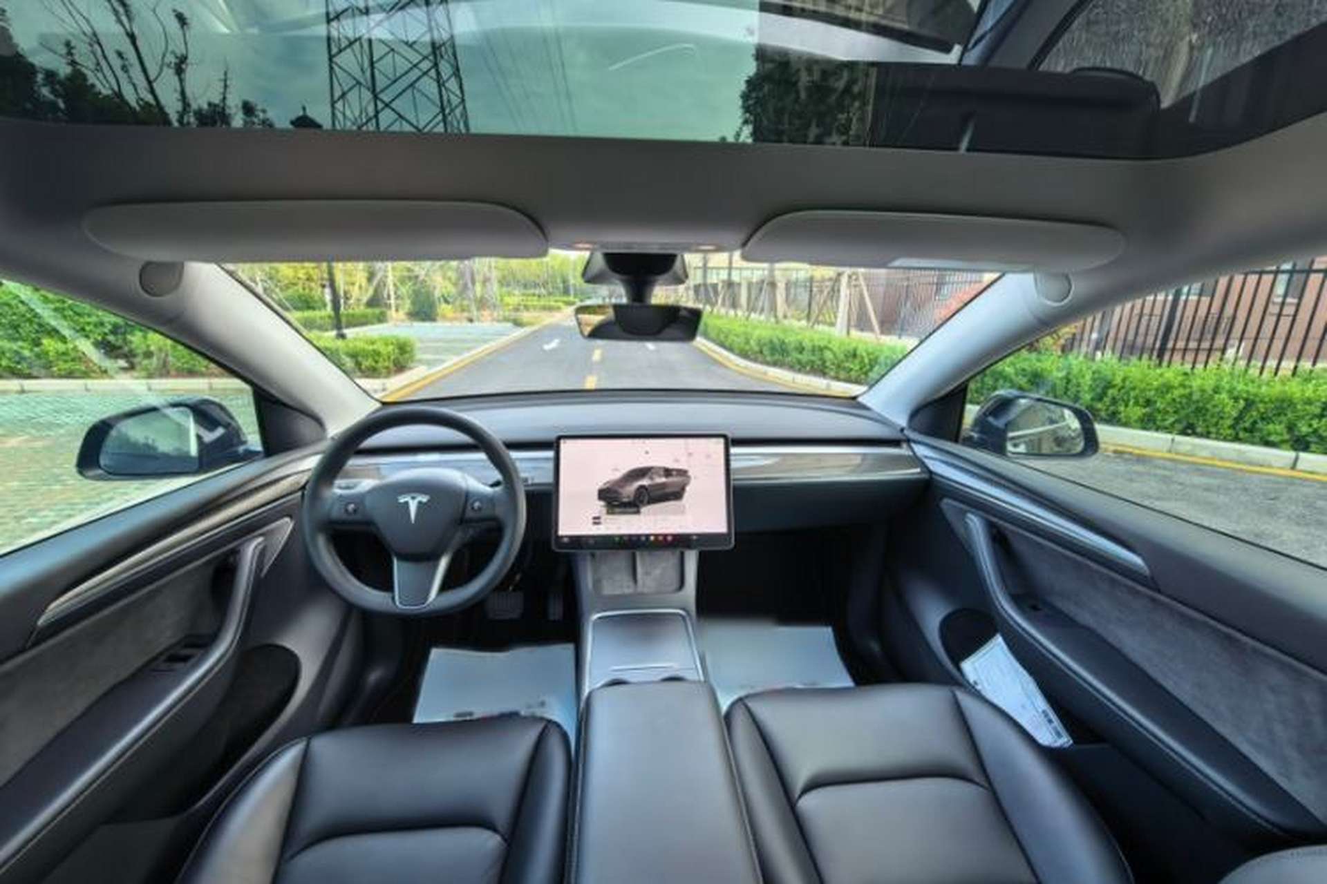 Used Tesla Model Y 2022 Rear-Wheel-Drive Version Interior 3