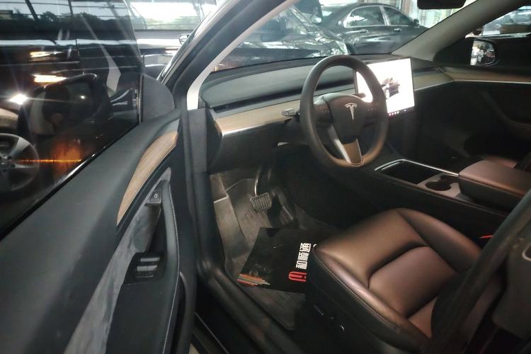 Used Tesla Model Y 2022 Revised Version Rear-Wheel Drive Interior 3