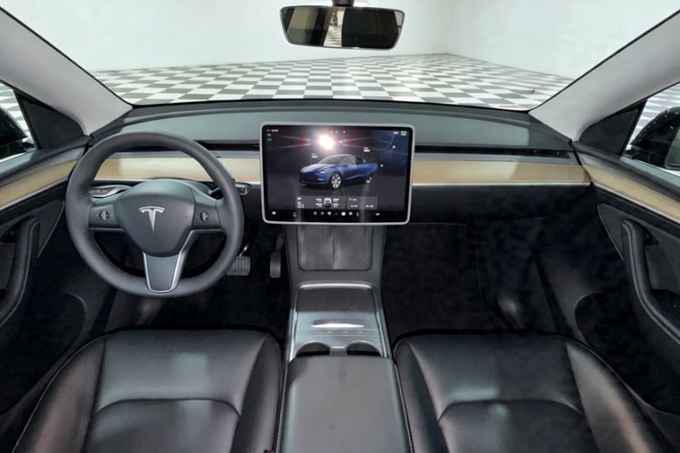 Used Tesla Model Y 2022 Revised Version Rear-Wheel Drive Interior 3