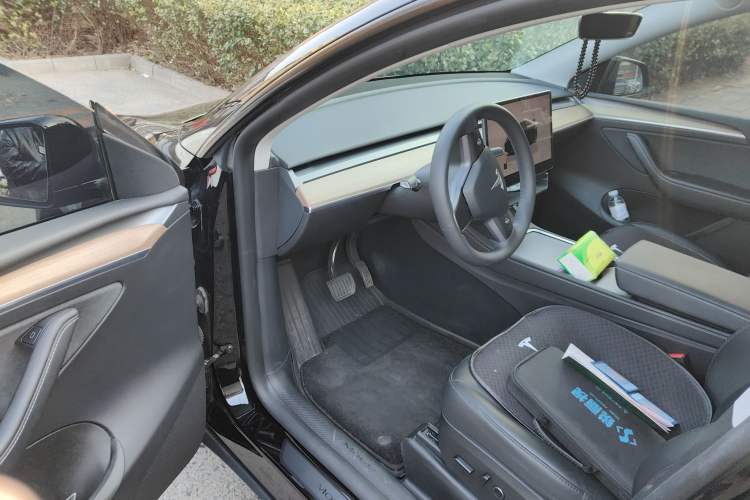 Used Tesla Model Y 2022 Revised Version Rear-Wheel Drive Interior 3