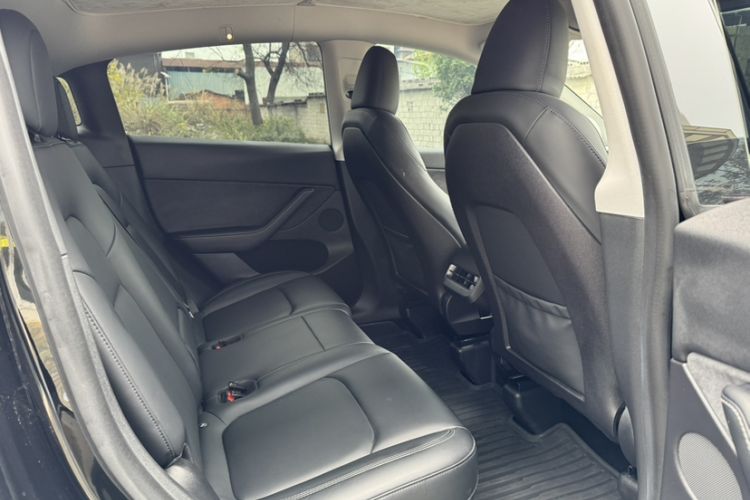 Used Tesla Model Y 2022 Revised Version Rear-Wheel Drive Interior 3