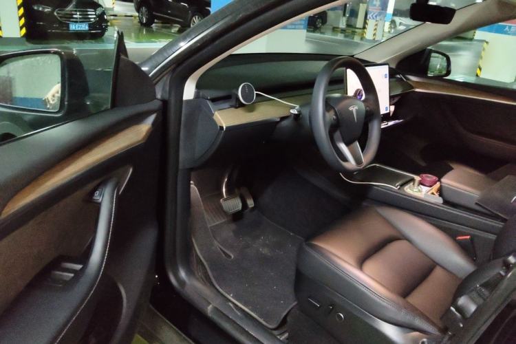 Used Tesla Model Y 2022 Revised Version Rear-Wheel Drive Interior 3