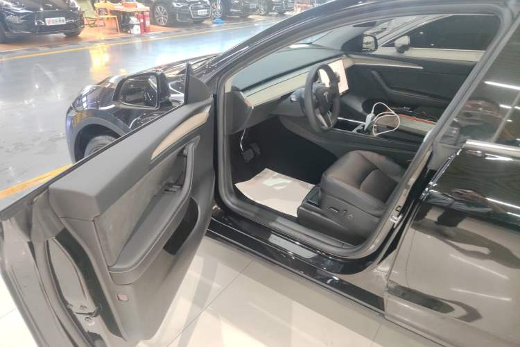 Used Tesla Model Y 2022 Revised Version Rear-Wheel Drive Interior 3