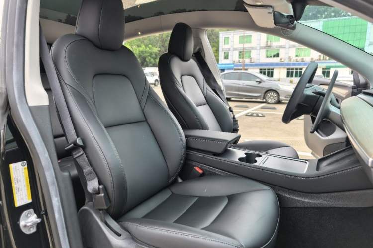 Used Tesla Model Y 2022 Revised Version Rear-Wheel Drive Interior 3