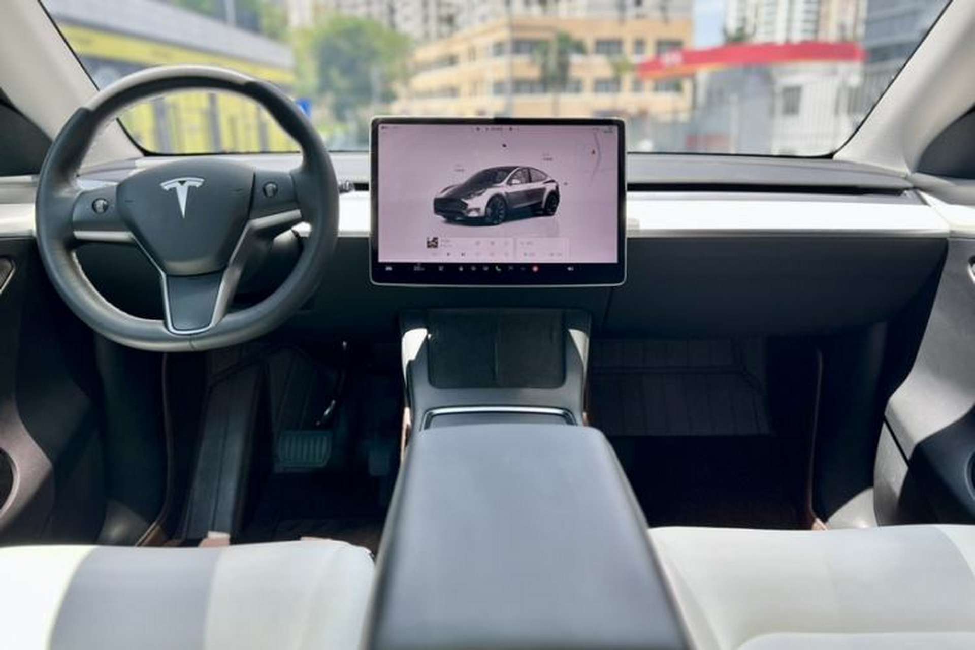 Used Tesla Model Y 2022 Long-Range All-Wheel-Drive Version Interior 3