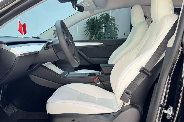 Used Tesla Model Y 2022 Revised Version Rear-Wheel Drive Interior 3