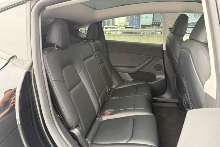 Used Tesla Model Y 2022 Revised Version Rear-Wheel Drive Interior 3