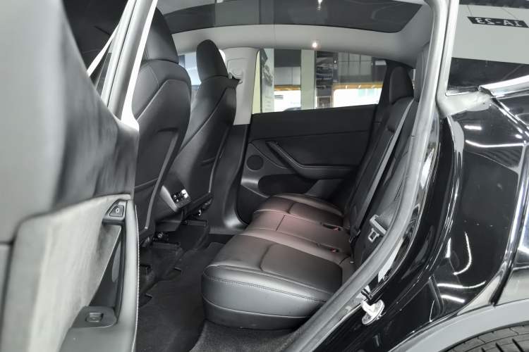 Used Tesla Model Y 2022 Revised Version Rear-Wheel Drive Interior 3
