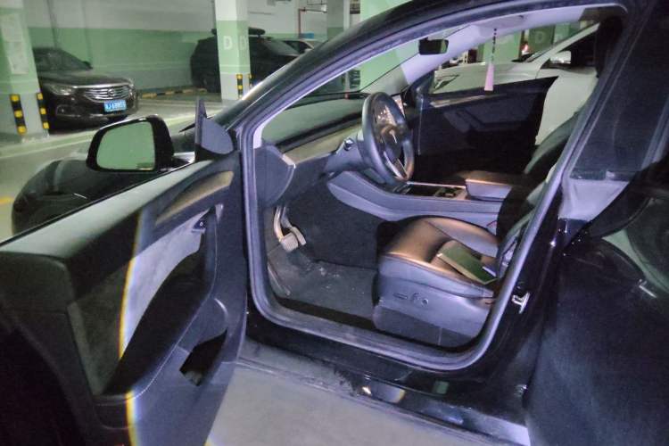 Used Tesla Model Y 2022 Revised Version Rear-Wheel Drive Interior 3