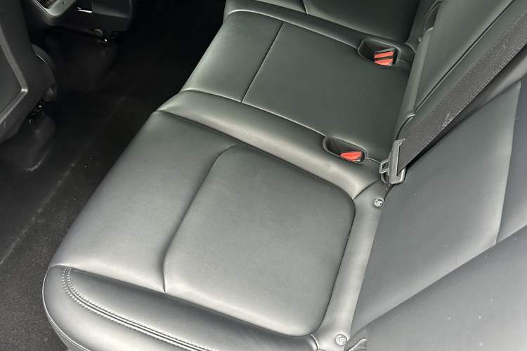 Used Tesla Model Y 2022 Revised Version Rear-Wheel Drive Interior 3