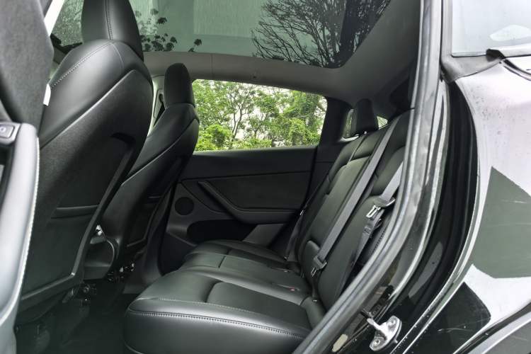 Used Tesla Model Y 2022 Revised Version Rear-Wheel Drive Interior 3