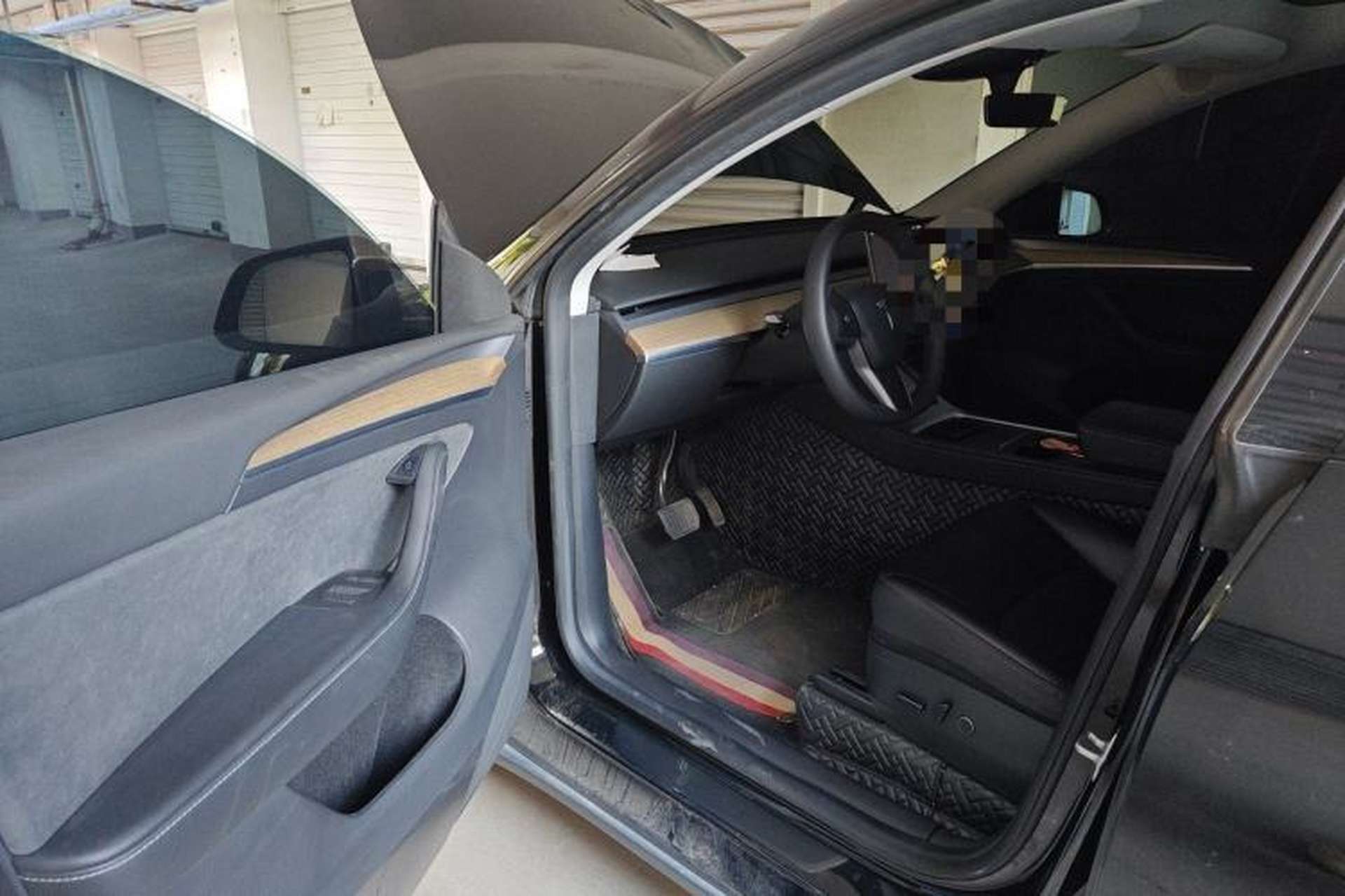 Used Tesla Model Y 2022 Rear-Wheel-Drive Version Interior 3