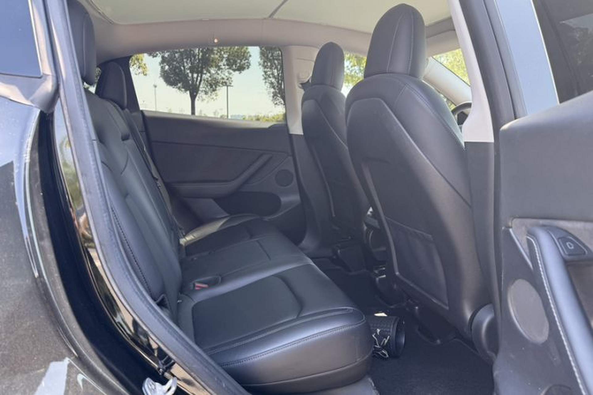 Used Tesla Model Y 2022 Rear-Wheel-Drive Version Interior 3