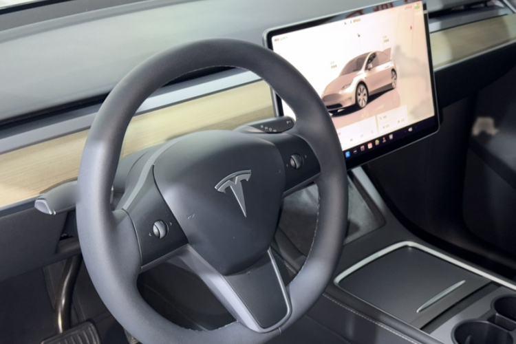 Used Tesla Model Y 2022 Revised Version Rear-Wheel Drive Interior 4