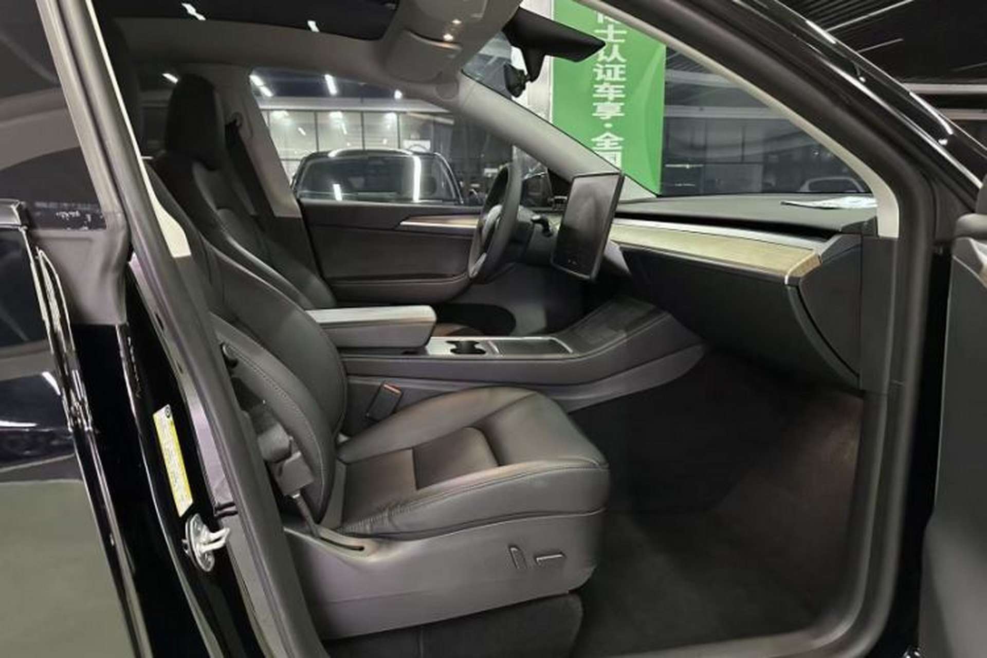 Used Tesla Model Y 2022 Revised Version Rear-Wheel Drive Interior 4