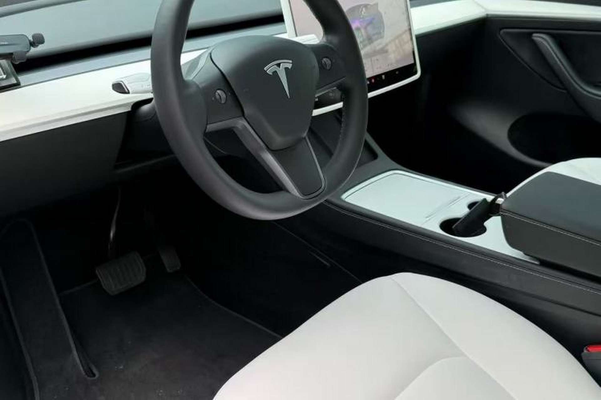 Used Tesla Model Y 2022 Revised Version Rear-Wheel Drive Interior 4