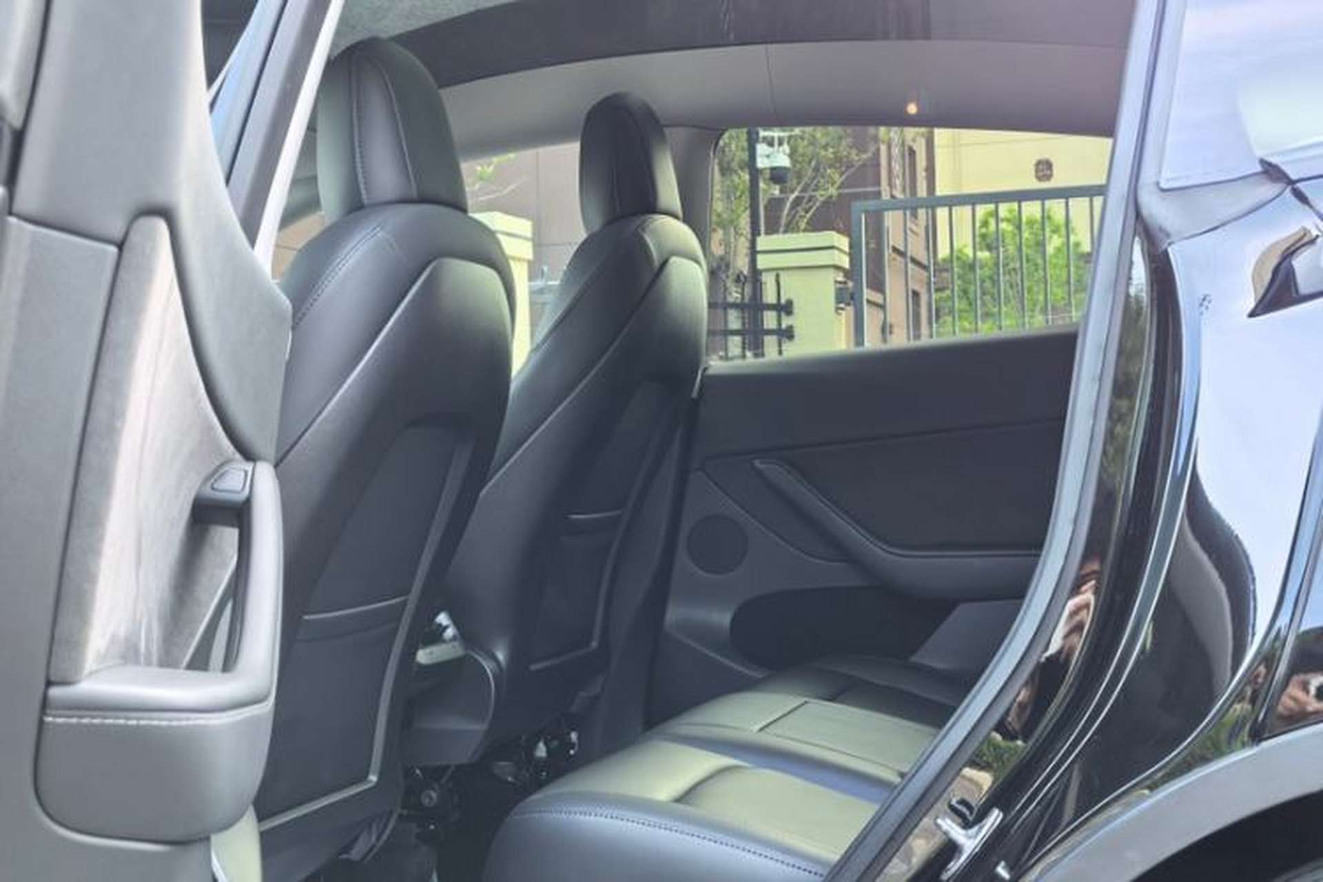 Used Tesla Model Y 2022 Rear-Wheel-Drive Version Interior 4
