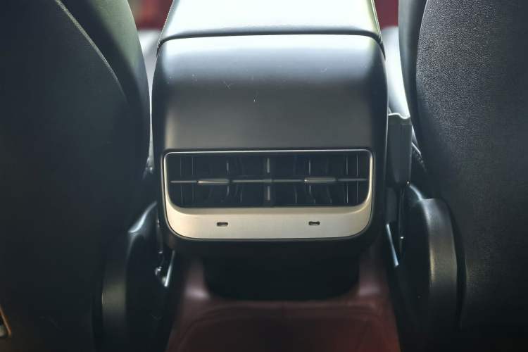 Used Tesla Model Y 2022 Revised Version Rear-Wheel Drive Interior 4