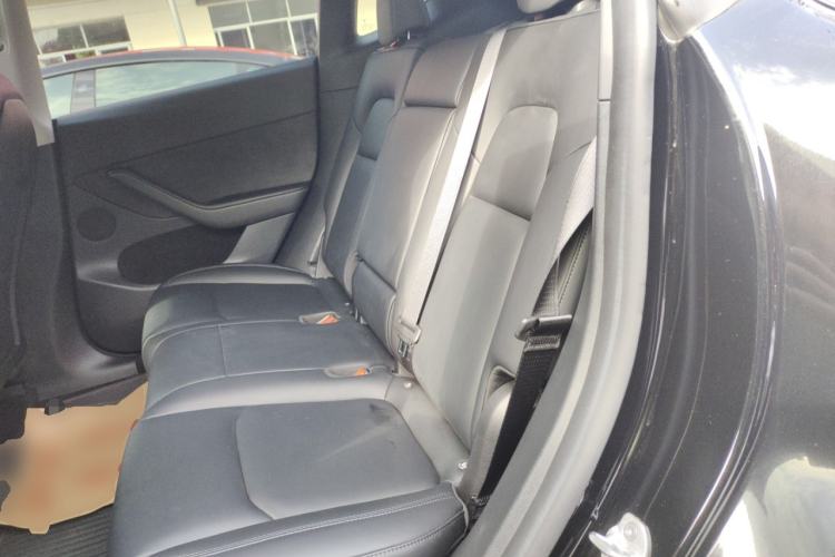 Used Tesla Model Y 2022 Rear-Wheel-Drive Version Interior 4