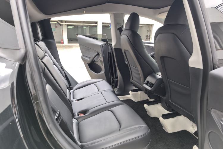 Used Tesla Model Y 2022 Revised Version Rear-Wheel Drive Interior 4