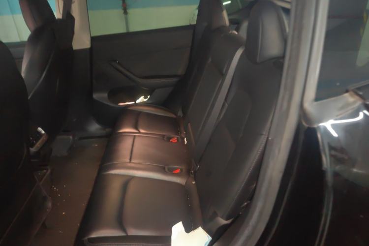 Used Tesla Model Y 2022 Rear-Wheel-Drive Version Interior 4