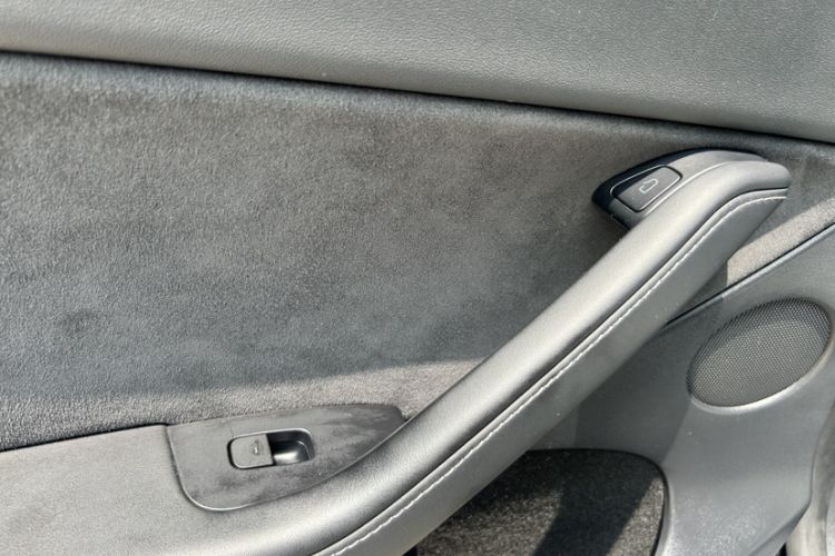 Used Tesla Model Y 2022 Rear-Wheel-Drive Version Interior 4