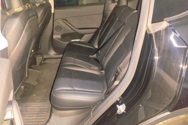 Used Tesla Model Y 2022 Performance High-Performance All-Wheel-Drive Version Interior 4