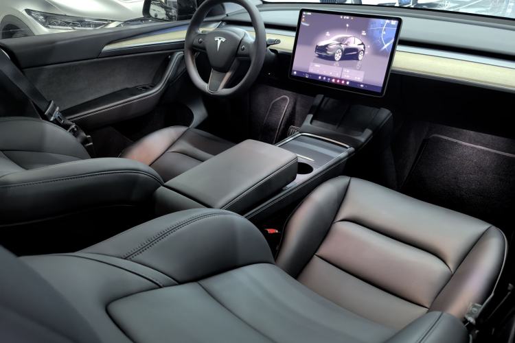Used Tesla Model Y 2022 Revised Version Rear-Wheel Drive Interior 4