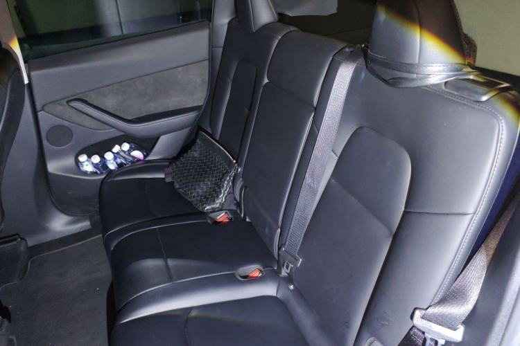 Used Tesla Model Y 2022 Rear-Wheel-Drive Version Interior 4