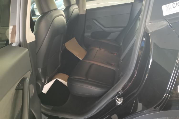 Used Tesla Model Y 2022 Rear-Wheel-Drive Version Interior 4