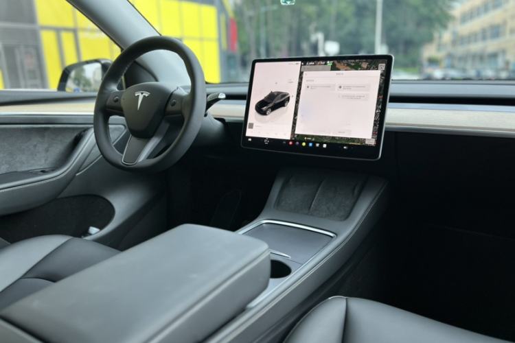 Used Tesla Model Y 2022 Revised Version Rear-Wheel Drive Interior 4