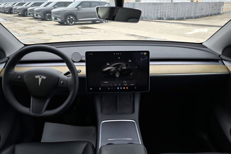 Used Tesla Model Y 2022 Revised Version Rear-Wheel Drive Interior 4