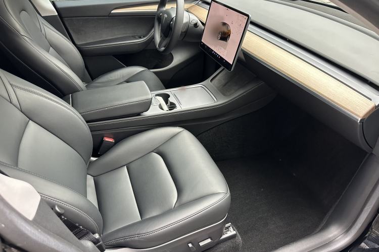Used Tesla Model Y 2022 Revised Version Rear-Wheel Drive Interior 4