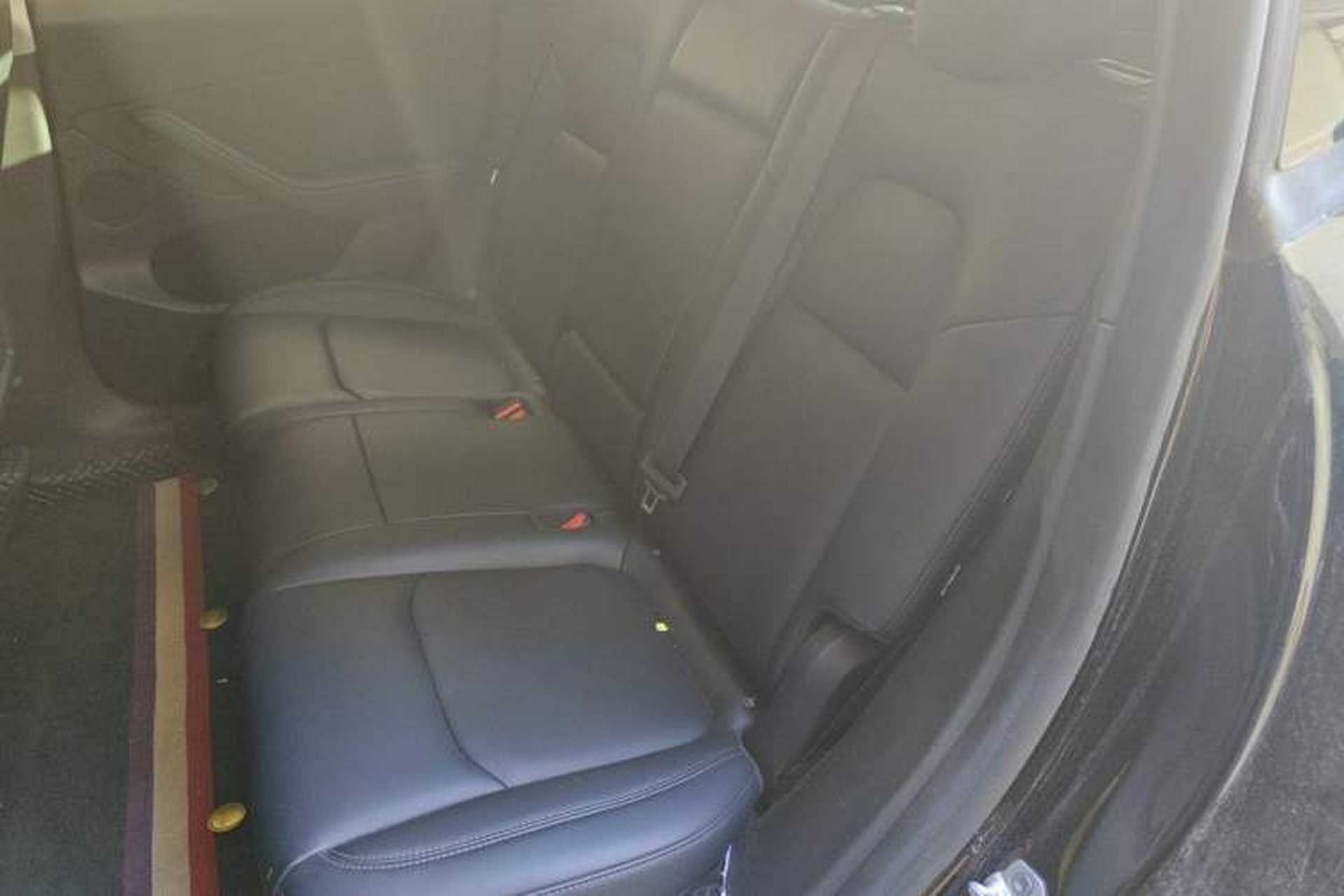 Used Tesla Model Y 2022 Rear-Wheel-Drive Version Interior 4