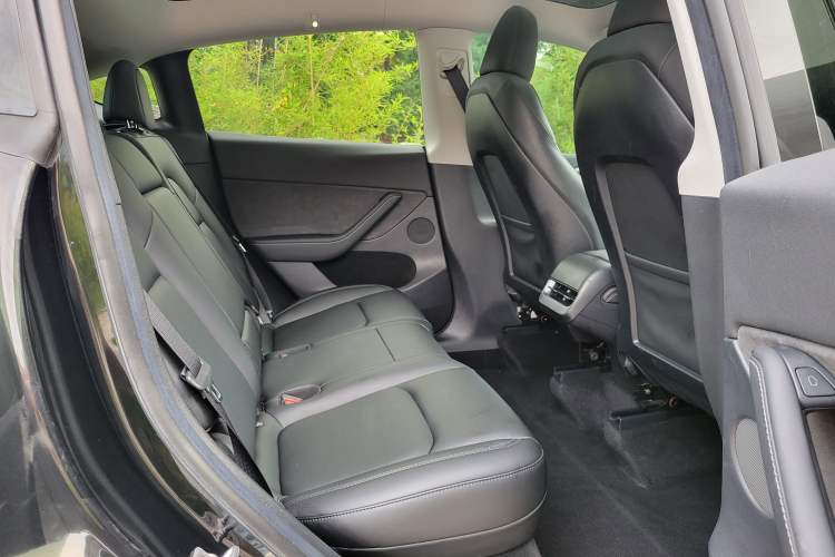 Used Tesla Model Y 2022 Revised Version Rear-Wheel Drive Interior 4