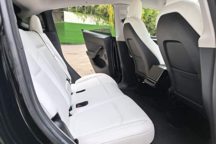 Used Tesla Model Y 2022 Revised Version Rear-Wheel Drive Interior 5