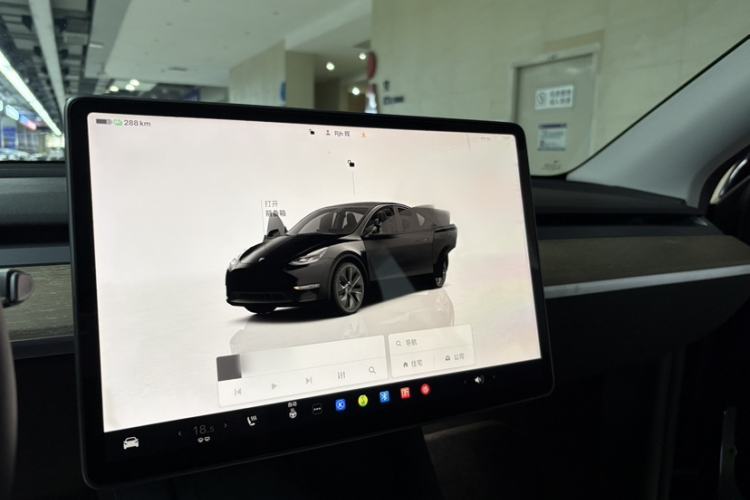 Used Tesla Model Y 2022 Rear-Wheel-Drive Version Interior 5