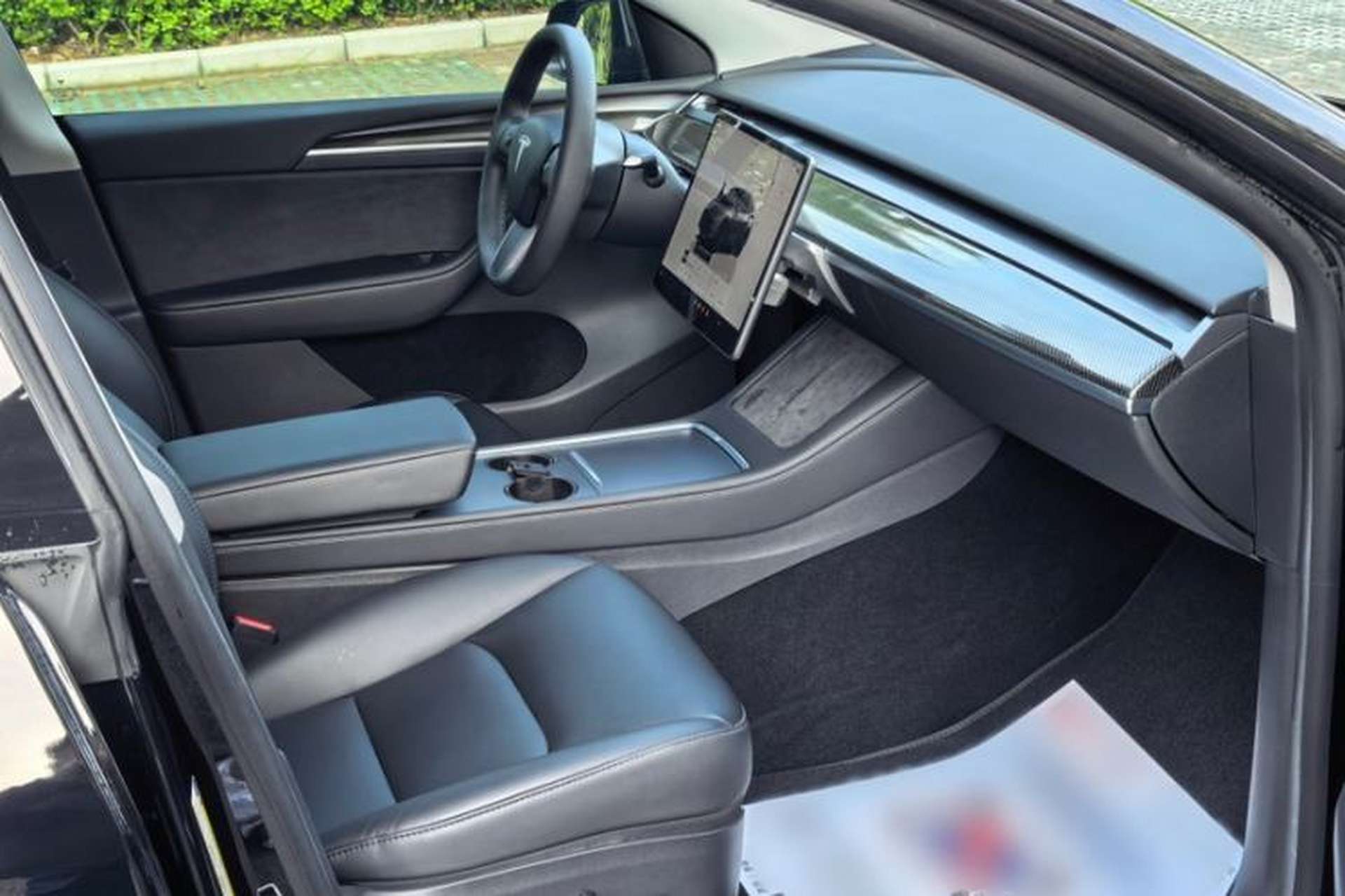 Used Tesla Model Y 2022 Rear-Wheel-Drive Version Interior 5