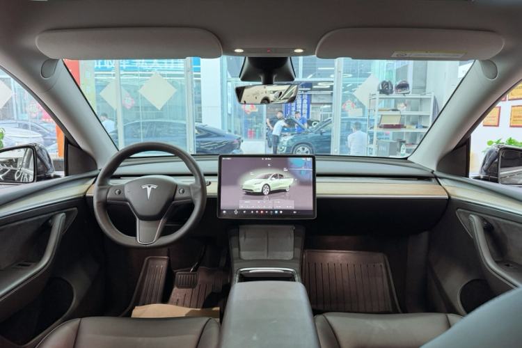 Used Tesla Model Y 2022 Revised Version Rear-Wheel Drive Interior 5