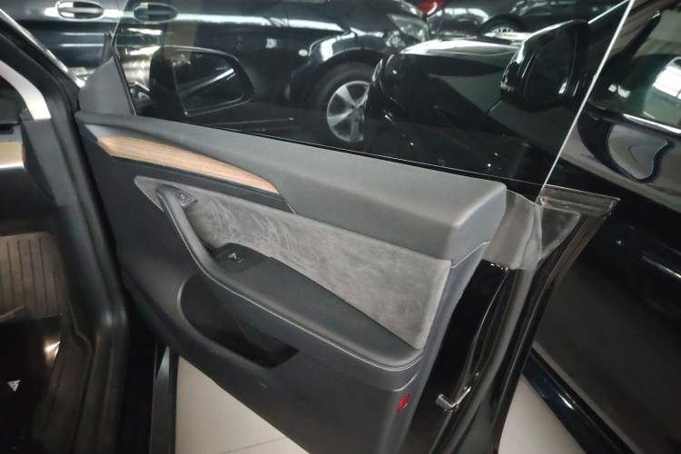 Used Tesla Model Y 2022 Revised Version Rear-Wheel Drive Interior 5
