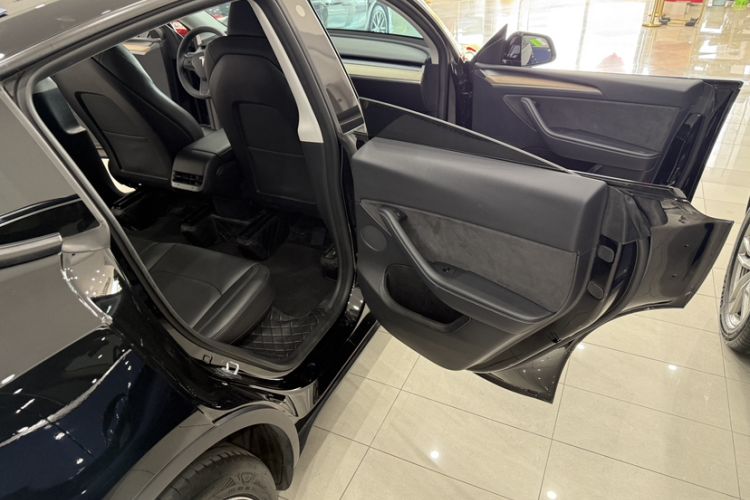 Used Tesla Model Y 2022 Revised Version Rear-Wheel Drive Interior 5