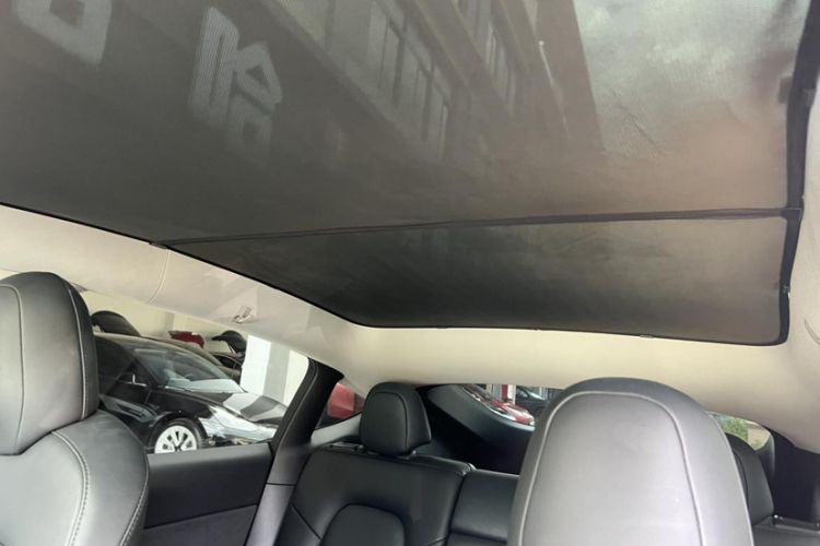 Used Tesla Model Y 2022 Rear-Wheel-Drive Version Interior 5