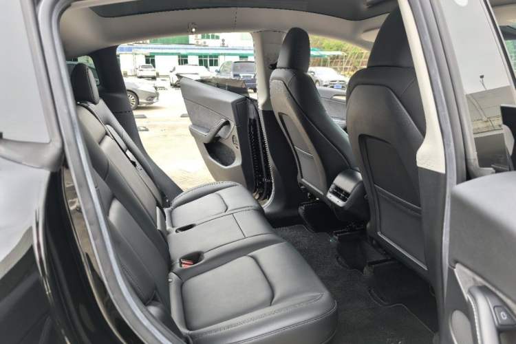 Used Tesla Model Y 2022 Revised Version Rear-Wheel Drive Interior 5