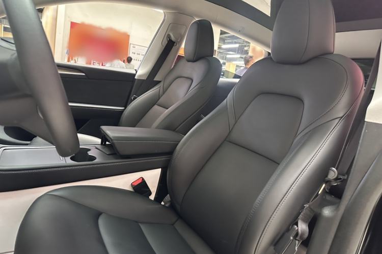 Used Tesla Model Y 2022 Revised Version Long-Range All-Wheel Drive Interior 5