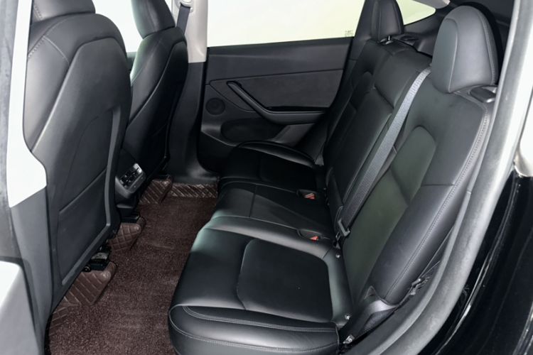Used Tesla Model Y 2022 Revised Version Long-Range All-Wheel Drive Interior 5