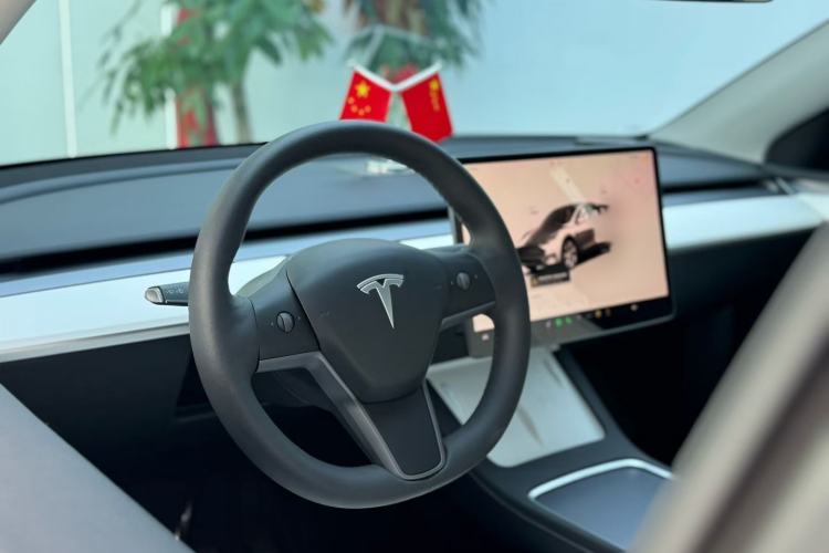 Used Tesla Model Y 2022 Revised Version Rear-Wheel Drive Interior 5